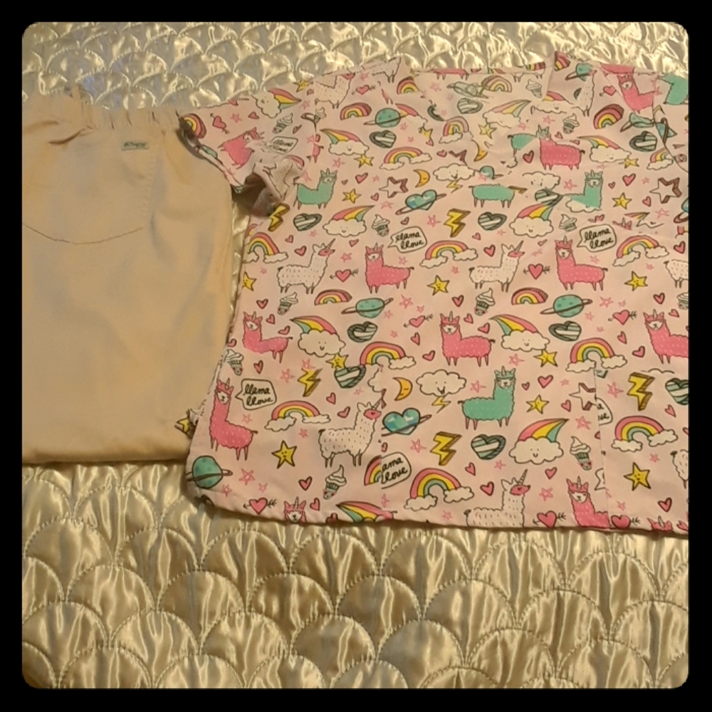 Lama Scrub Set